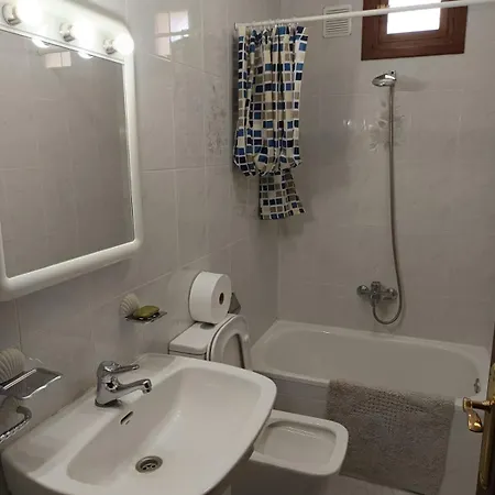 Santiago De Redecilla Bed and Breakfast *